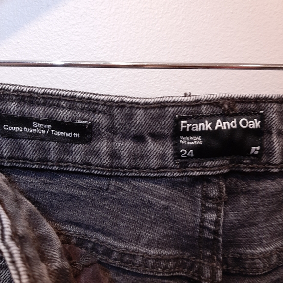 FRANK & OAK Stevie Tapered Fit Sustainable Denim Mom Jeans High Waist Ankle - Picture 8 of 13